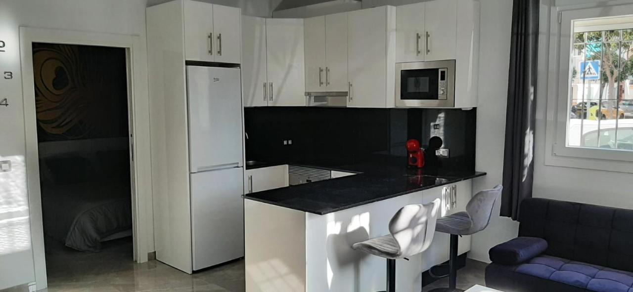 Apartamento Centrico ฟูเอนฮิโรลา ภายนอก รูปภาพ